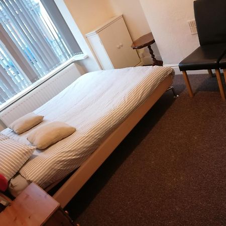 Hygis Home Of Relaxations Stoke-on-Trent Eksteriør bilde