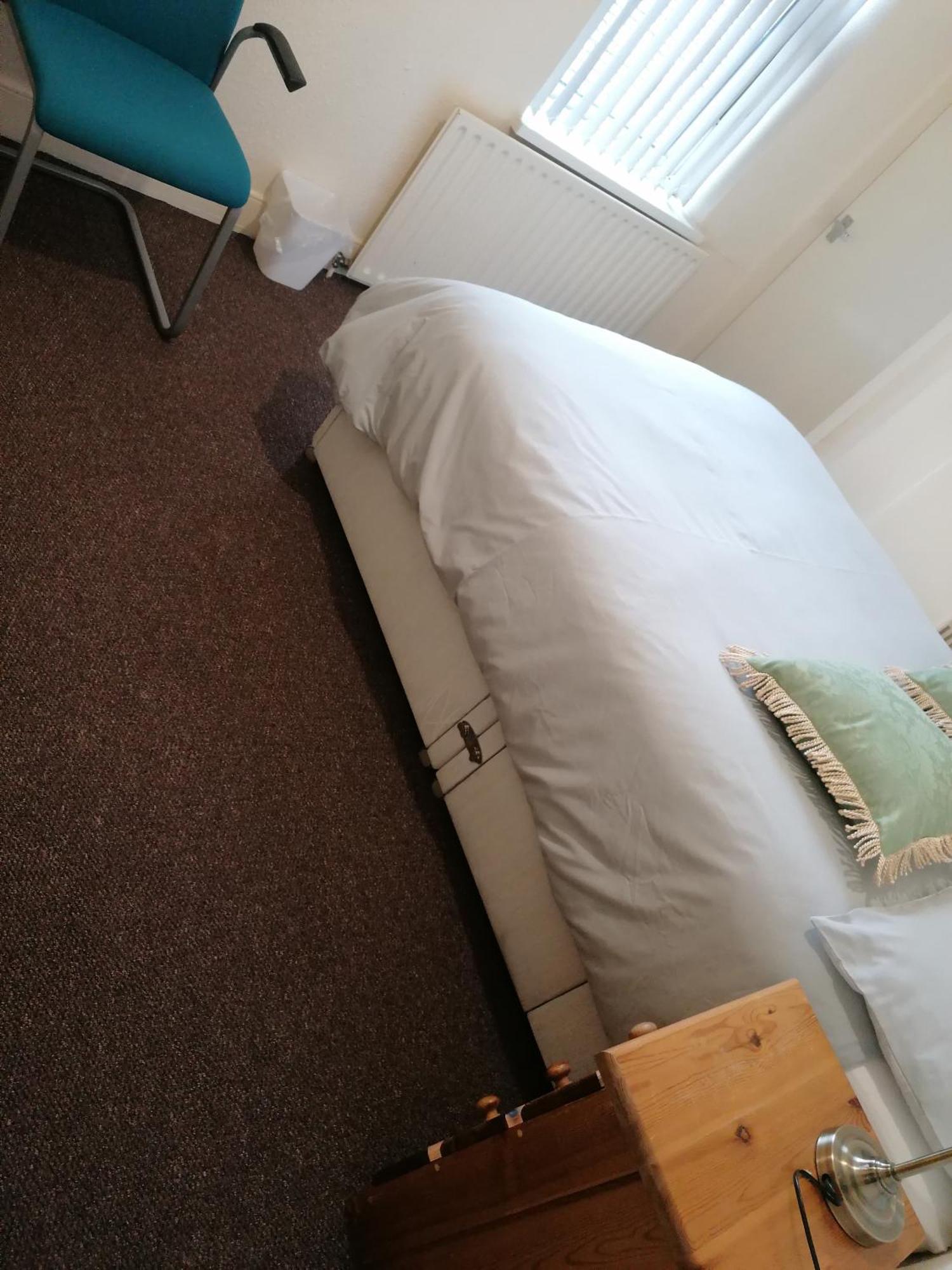 Hygis Home Of Relaxations Stoke-on-Trent Eksteriør bilde